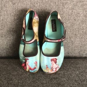Womens shoes